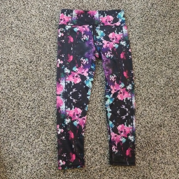 Fabletics capris - Picture 2 of 4